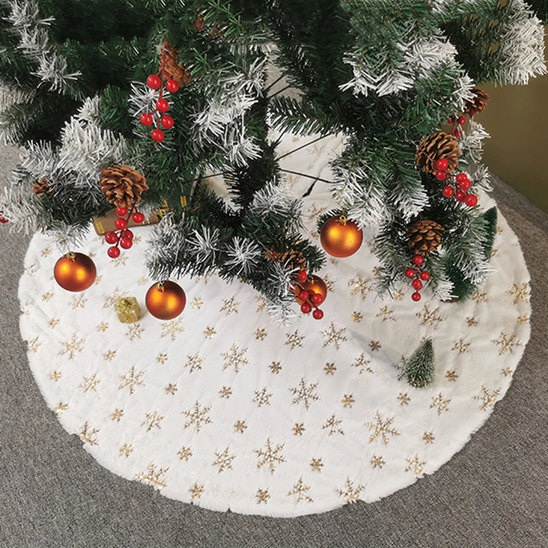 Elegant White Tree Skirt