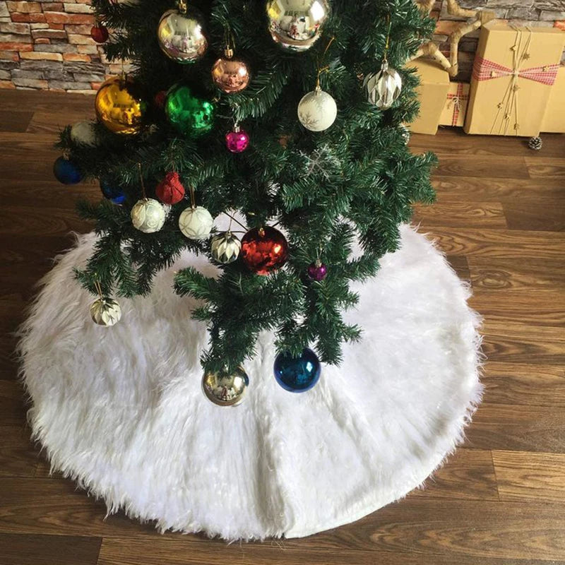 Elegant White Tree Skirt