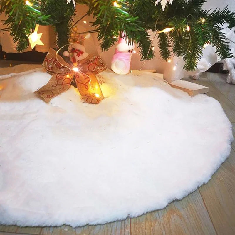 Elegant White Tree Skirt